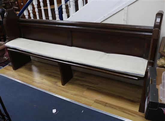 An oak pew W.216cm